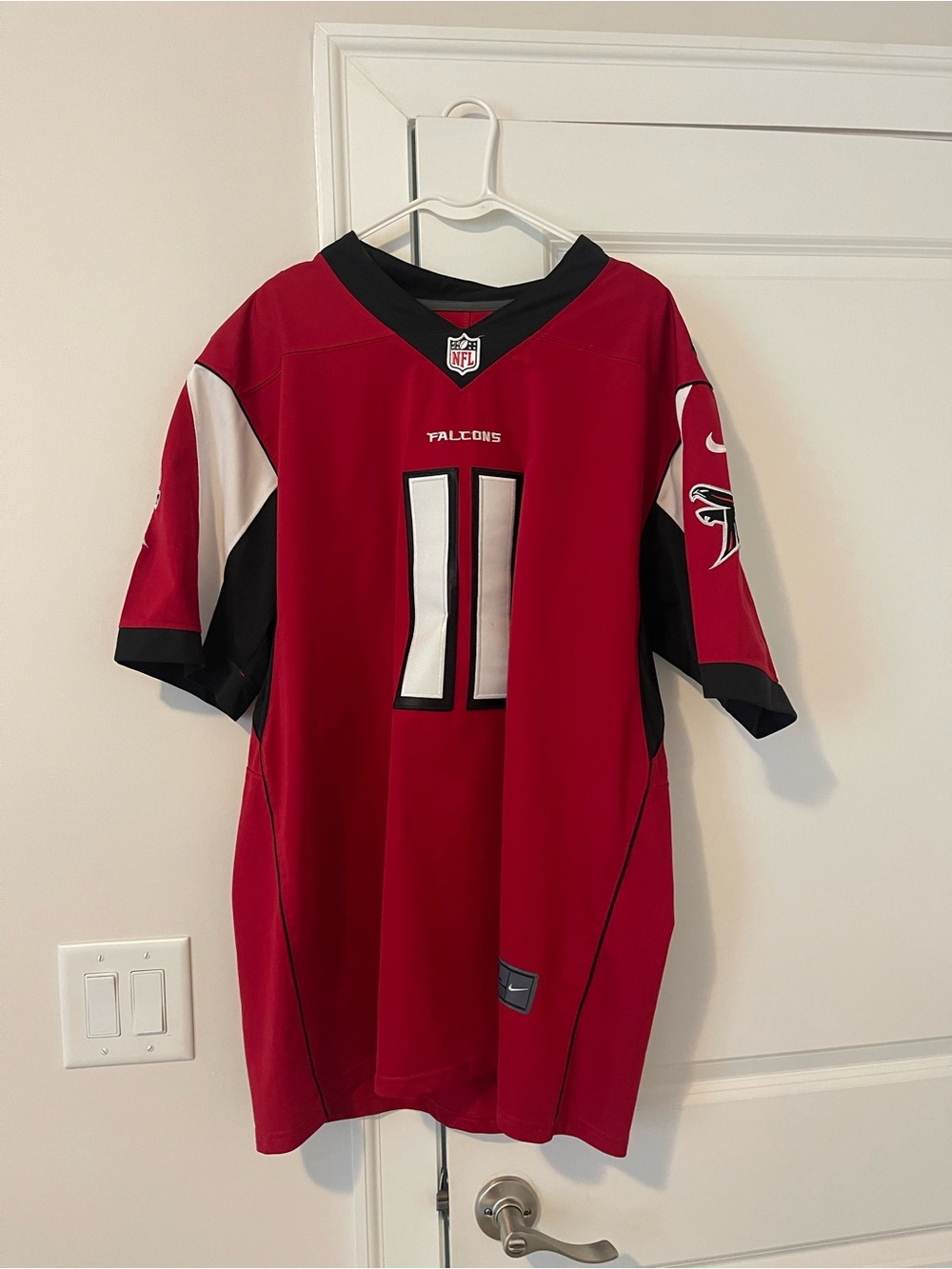Nike Julio Jones #11 Falcons Jersey - Size XL